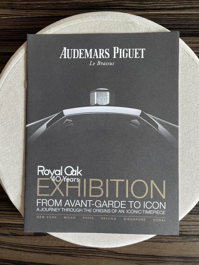 オーデマピゲ 洋書 ロイヤルオーク AP 40th 英語版 書籍