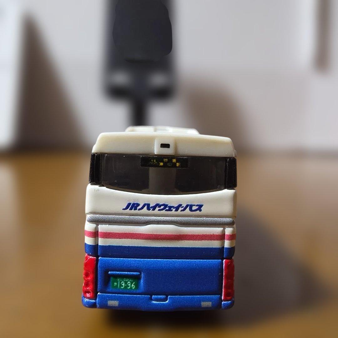 トミカ】西日本JRバス 中国ハイウェイバス50周年企画 いすゞ ガーラ