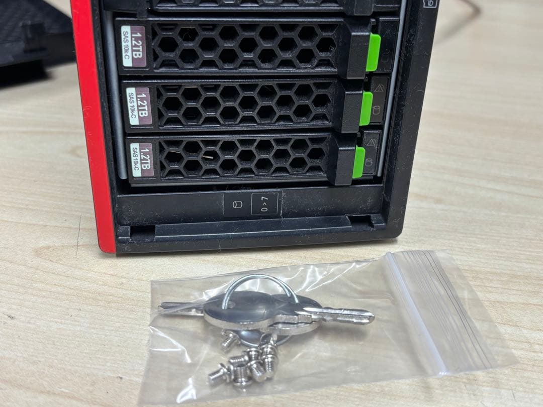 富士通コンパクトサーバー PRIMERGY TX1320 M4 ジャンク品 - メルカリ