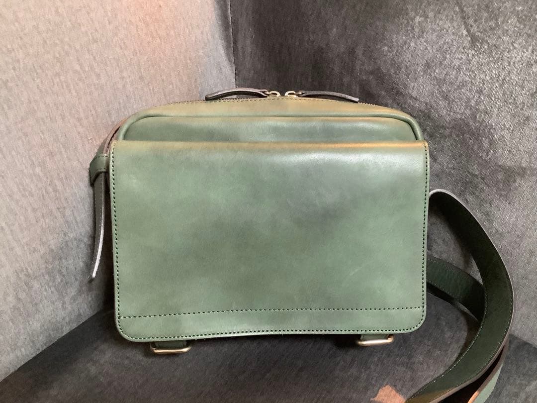 土屋鞄【数量限定：完売色グリーン】ビークル スモールフラップ