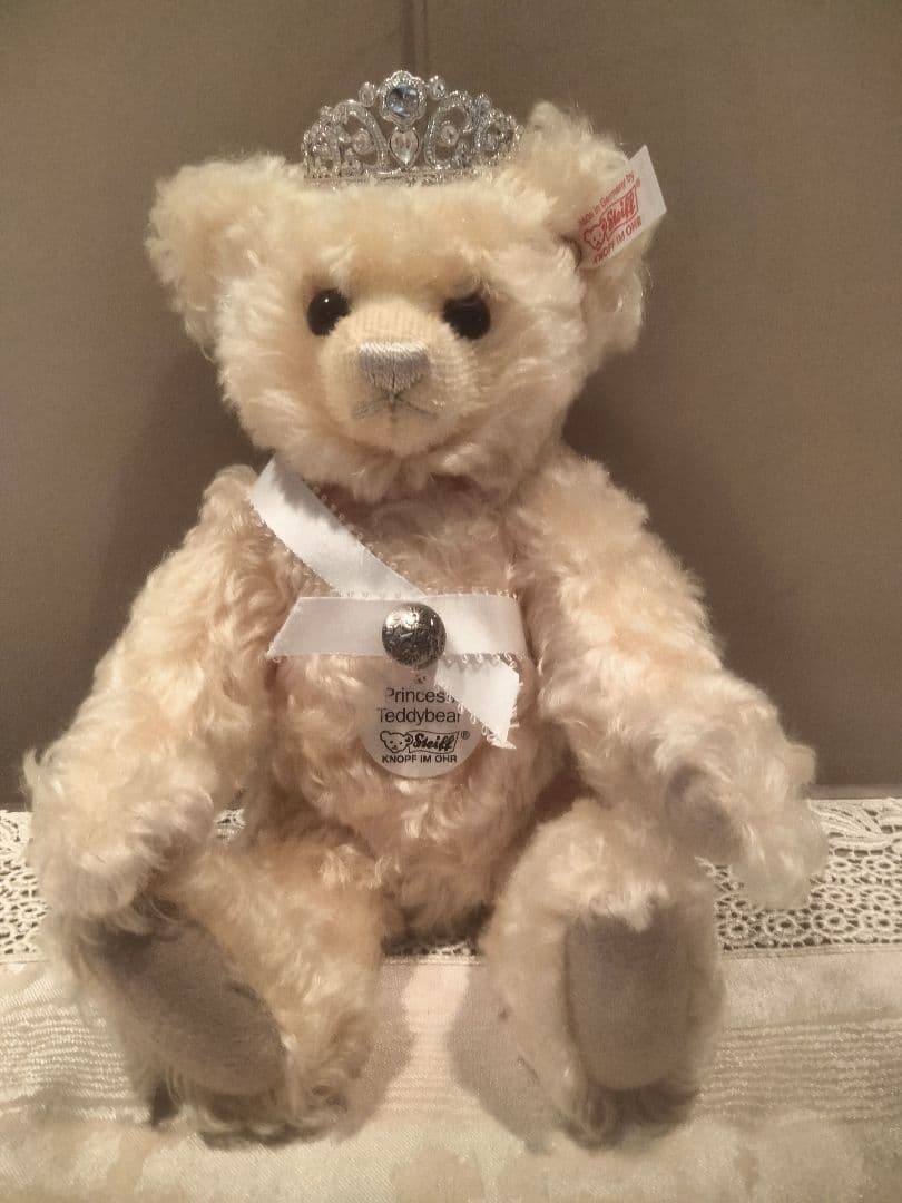 シュタイフ125年記念して2005年作られた紀宮様ご成婚記念プリンセステディベア