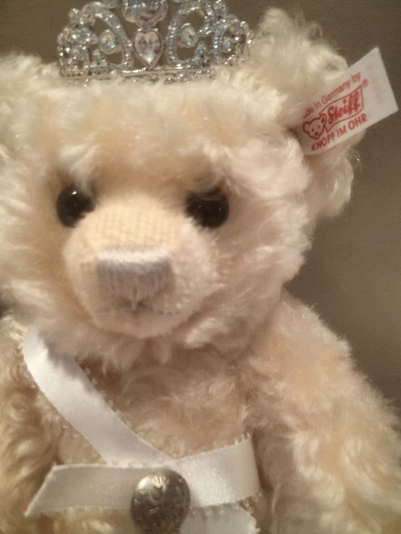 シュタイフ125年記念して2005年作られた紀宮様ご成婚記念プリンセステディベア