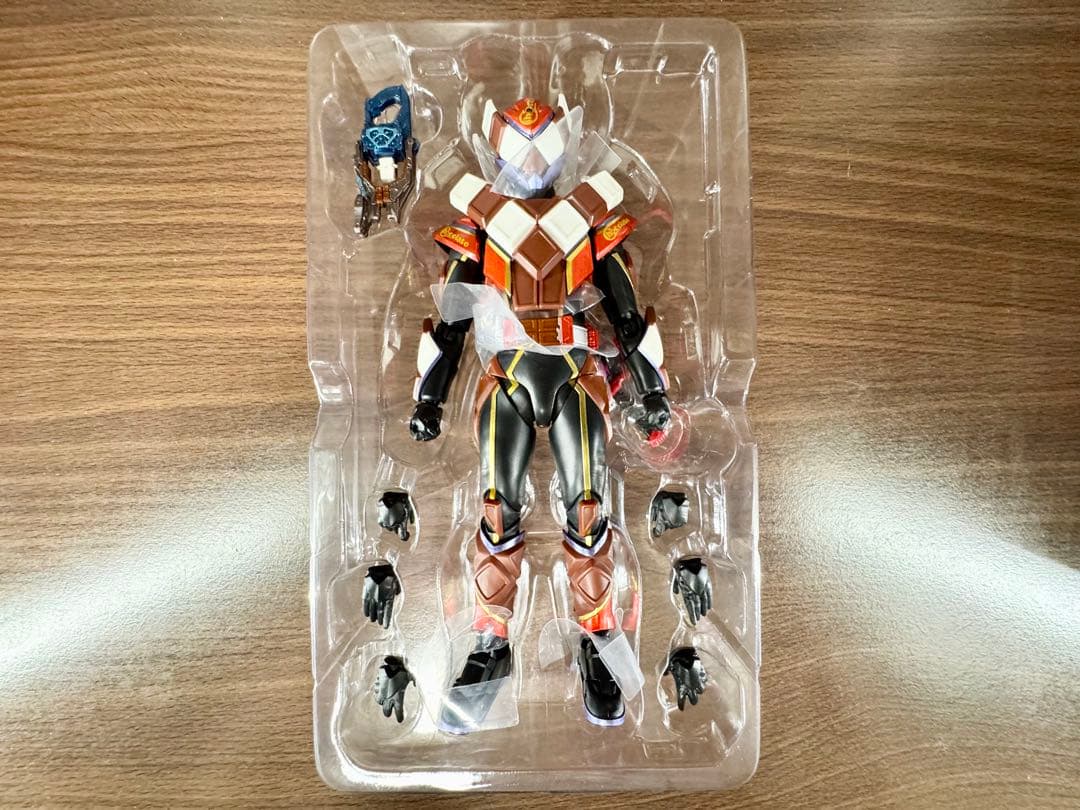 S.H.Figuarts 仮面ライダー ガヴ ヴァレン ヴラム