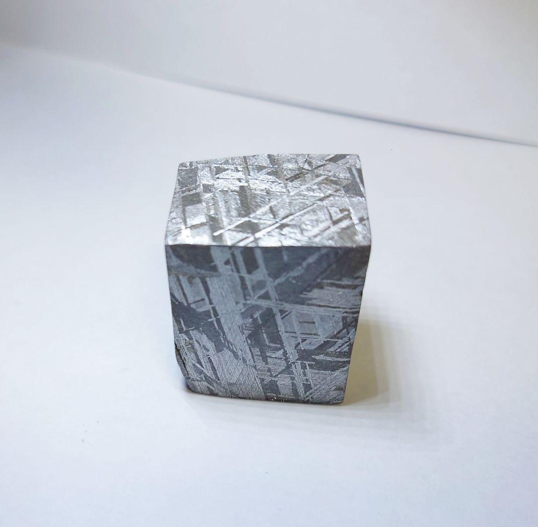 ギベオン隕石 104.6g 標本　鉄隕石