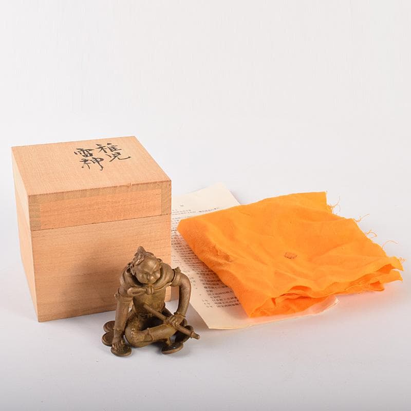 高岡銅器　二代　須賀松園造　蝋型鋳銅　「稚児雷神」　共布共箱　V　R7549 高岡銅器 二代 須賀松園造 蝋型鋳銅 「稚児雷神」 共布共箱 V R7549