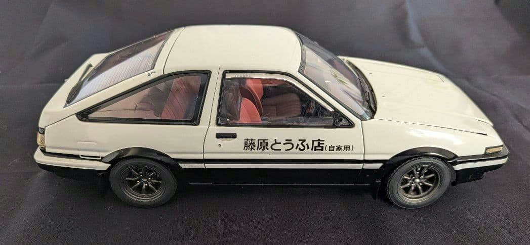 AUTOart 1/18 トヨタ スプリンター トレノ (AE86) 新劇場版