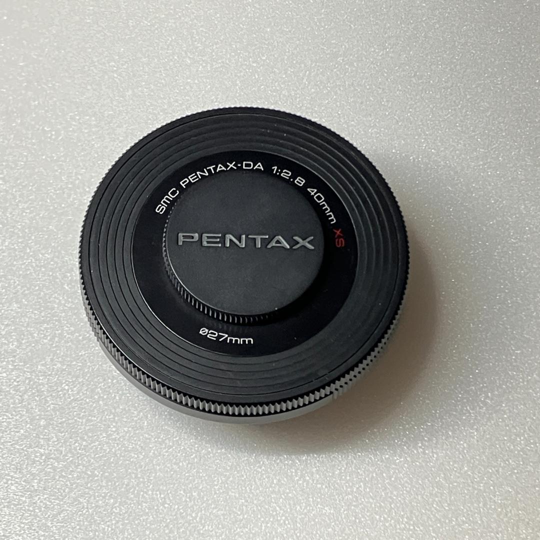 PENTAX DA 40mm f/2.8 XS 驚きのビスケットレンズ　美品！ 超薄型・軽量パンケーキレンズ｜ペンタックス HD PENTAX-DA 40mmF2.8