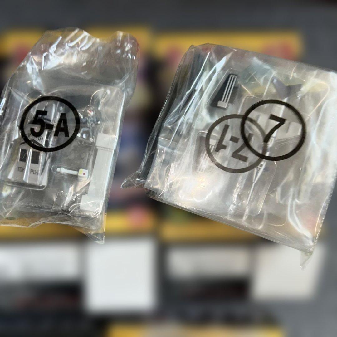 食玩　BANDAI ウルトラメカニックス　7種