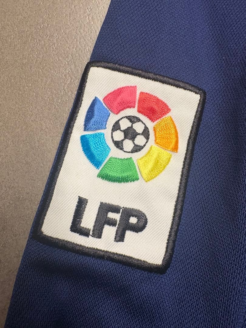 三冠達成モデル】バルセロナ ユニホーム 現地購入 ラキティッチ - メルカリ