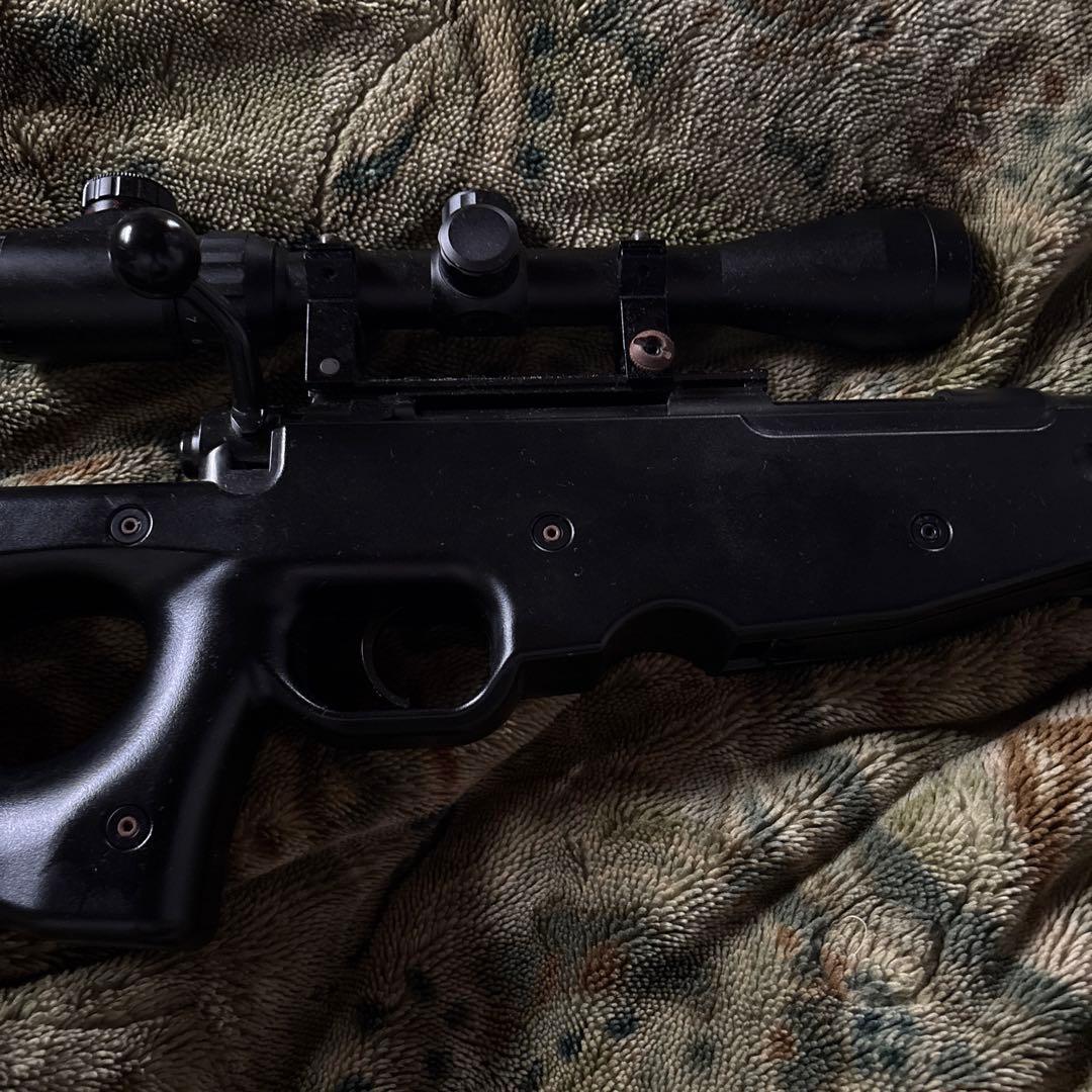 ブラック電動ガン スコープ付き