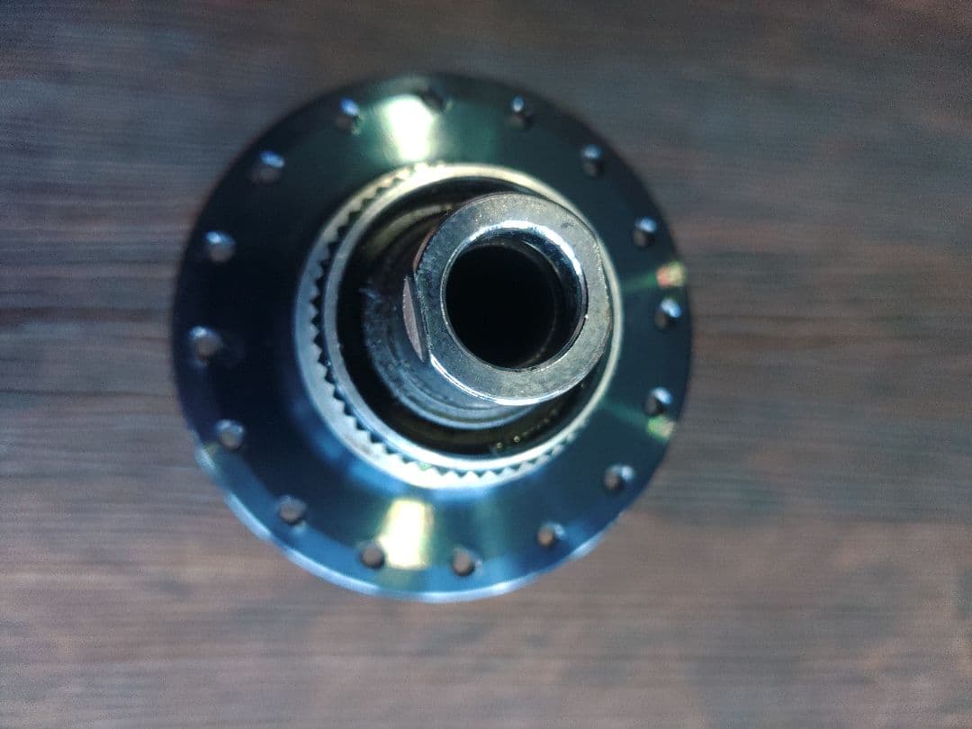 シマノSLX FH-M7110リアフリーハブ 142x12 mm Eスルー - メルカリ