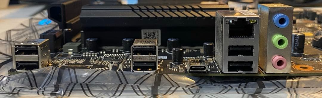 B660 LGA1700 マザーボード CPUクーラー付き Lenovo純正 - メルカリ