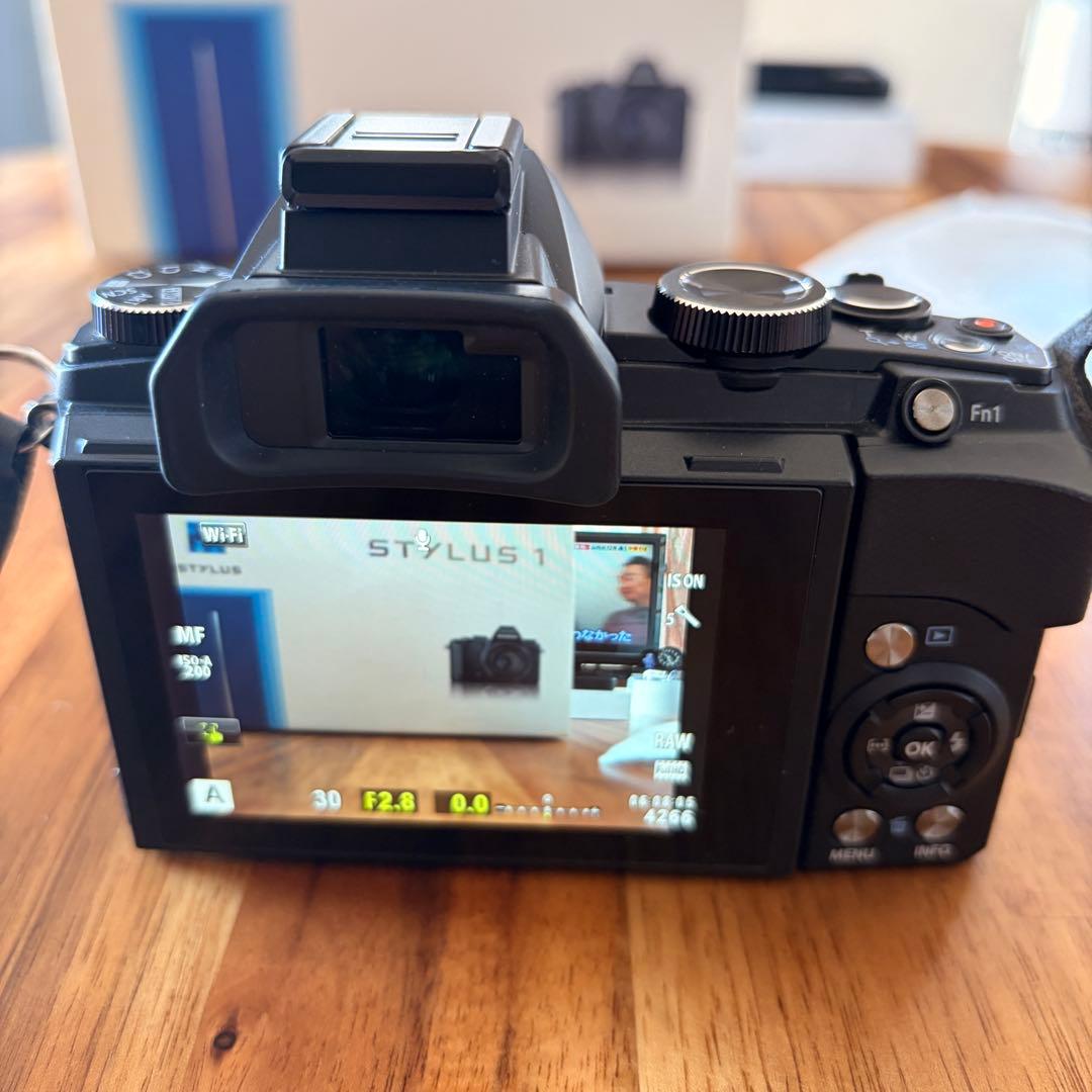 美品】OLYMPUS STYLUS1 F2.8 EVF コンデジ - メルカリ