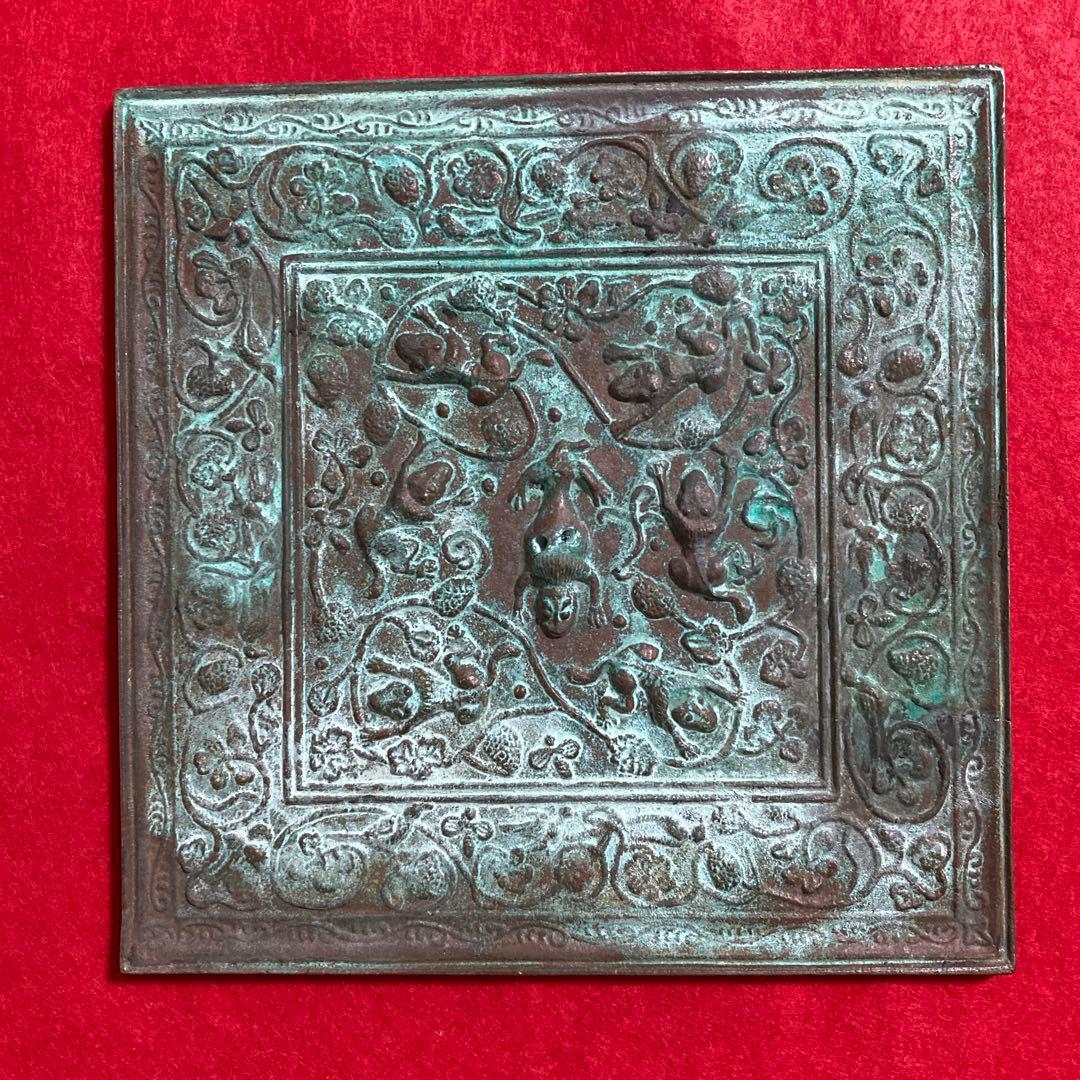 レトロアンティーク　中国古銅方鏡　　　　　　　　　　　　　　　　　　怪獣葡萄方鏡 Yahoo!オークション - 中国 唐時代 銅製 海獣葡萄鏡 本物 厚さ9mm