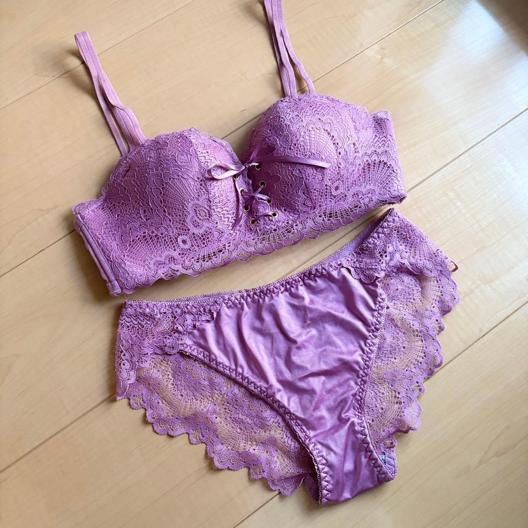 under the rose 瞬間谷間メイク リボンレースアップブラセット S under