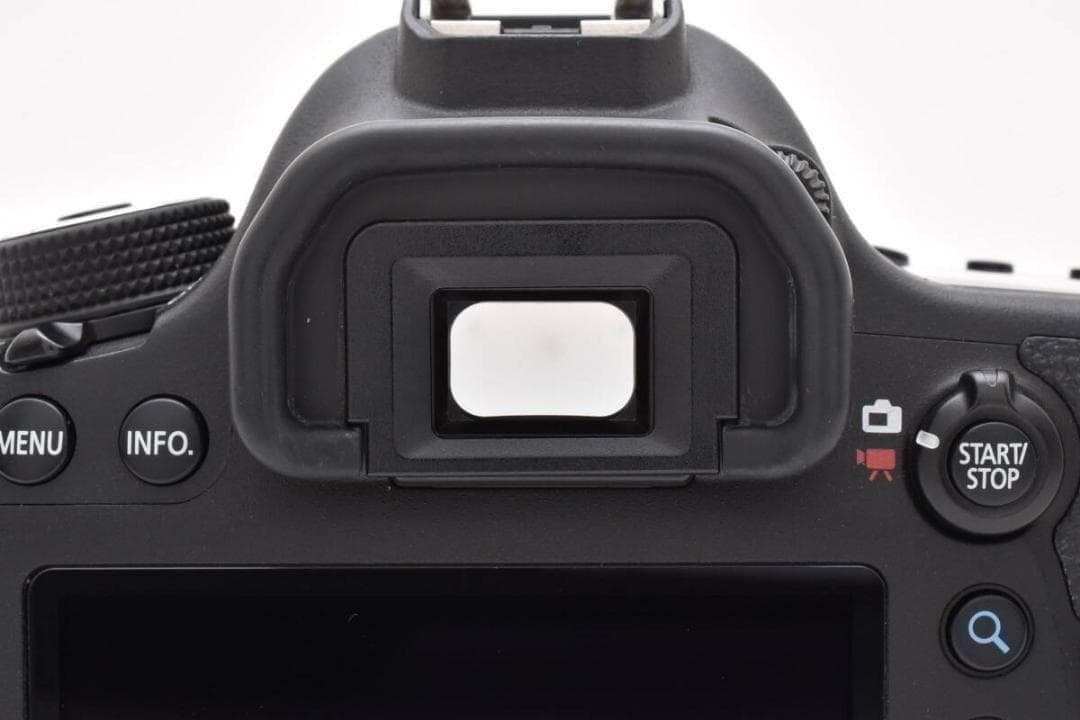 キャノン Canon EOS 6D ボディ 《シャッター数 14024回》