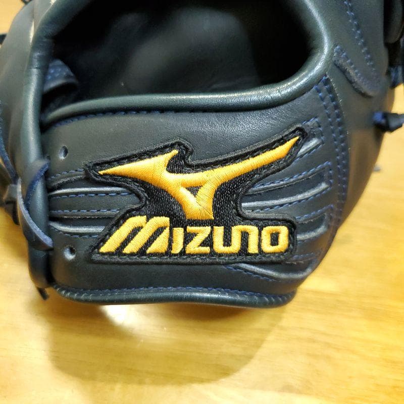 ミズノ 斎藤佑樹モデル 限定品 激レア Mizuno 投手用 軟式グローブ