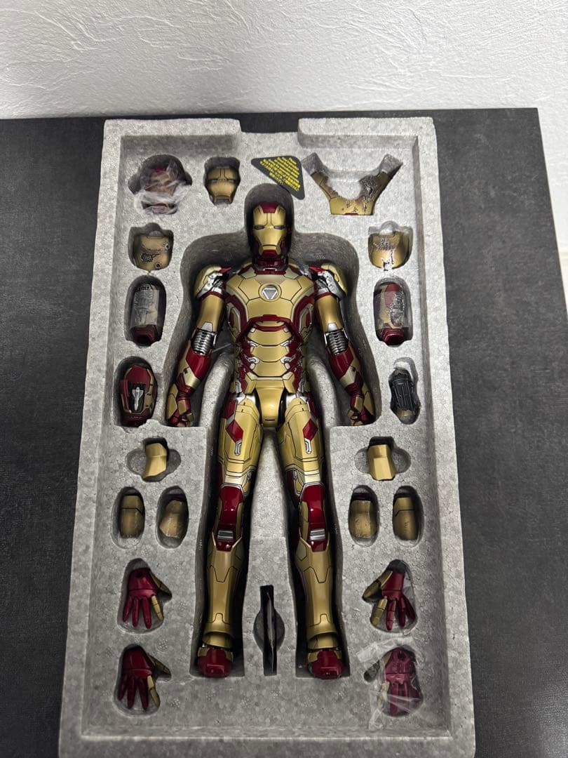 ※うり コメント写真を見ていただきたいです。 ホットトイズアイアンマン42