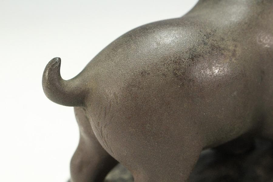 金工師 徳光造 遊三犬 置物(K-XA873)