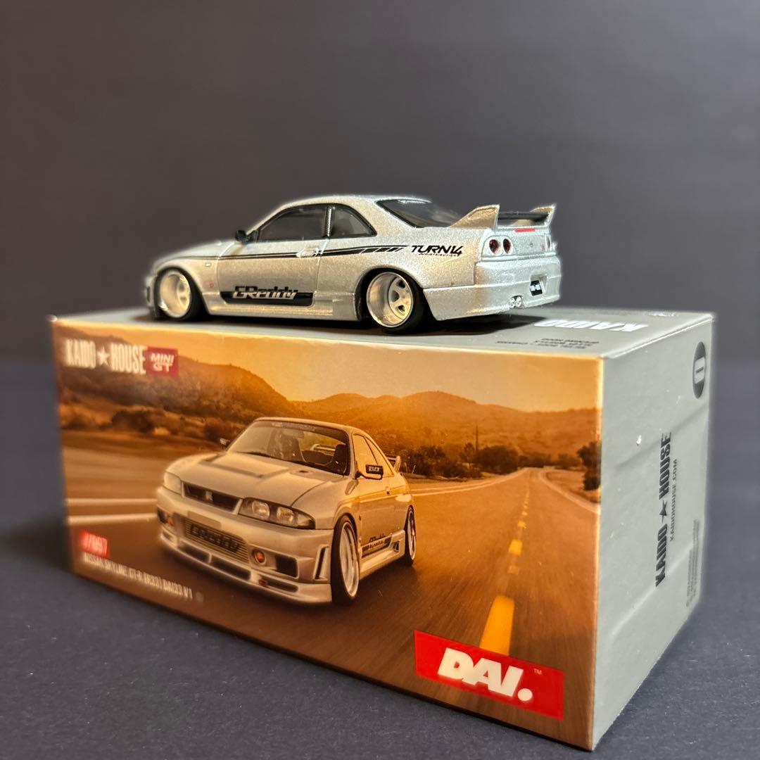 MINI GT 街道ハウス 日産 スカイライン GT-R 【R33】 ミニGT - メルカリ