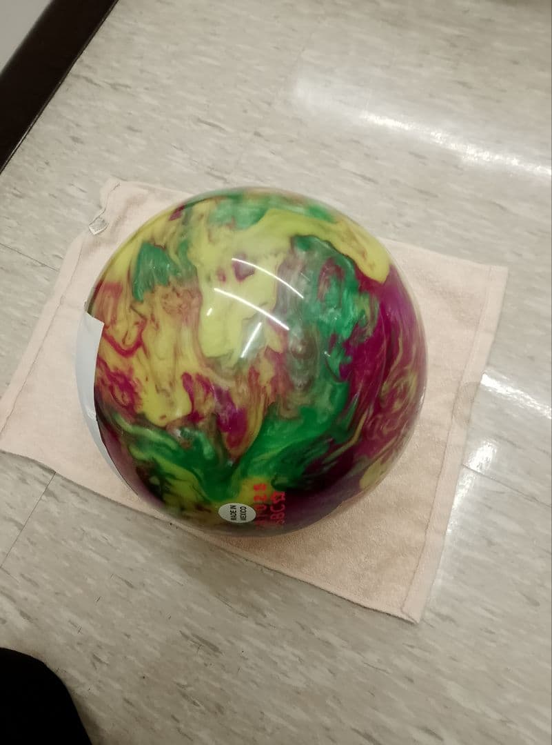 ボーリングボール 14ポンド 2点セット ケース付き