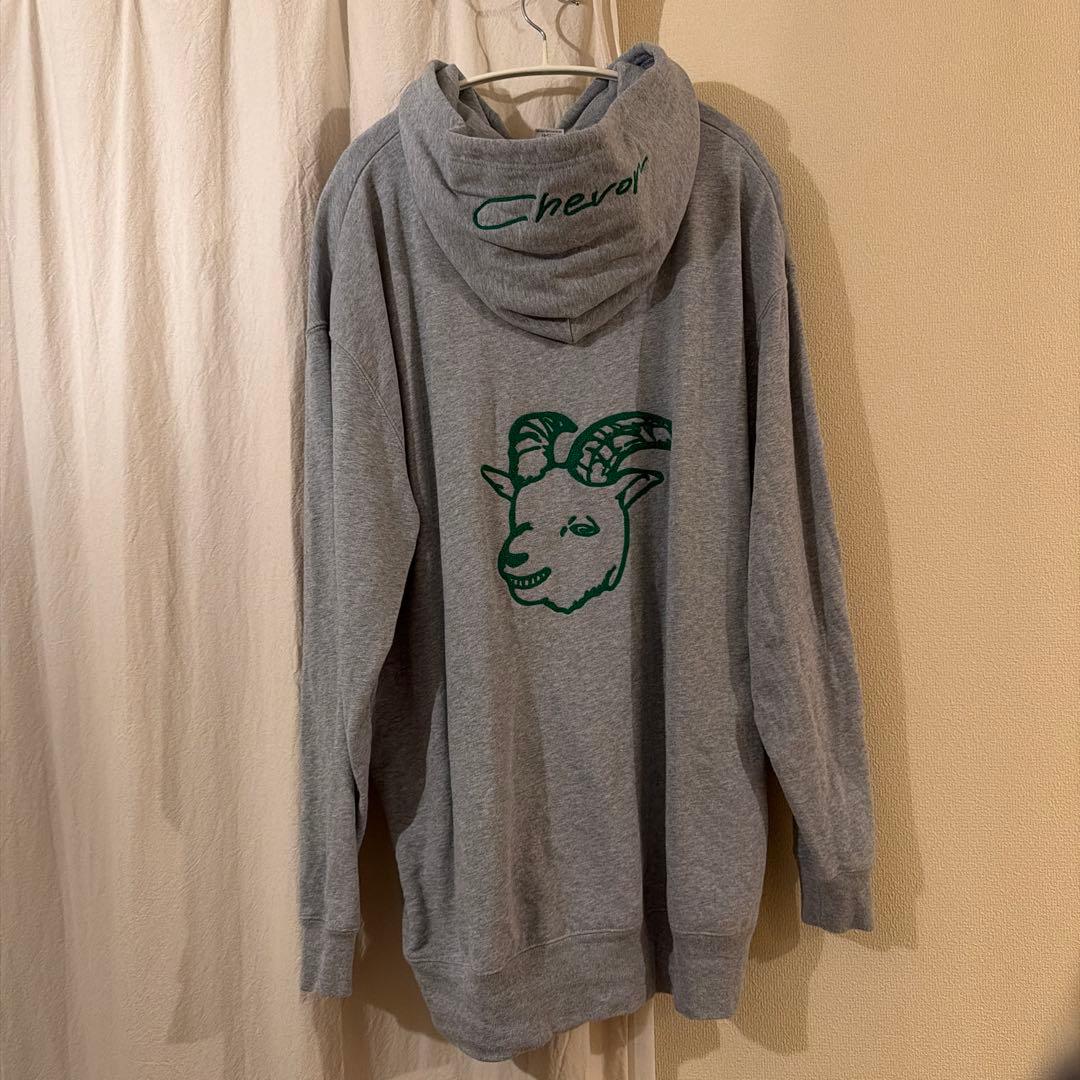 Chevon 【受注生産限定】刺繍ジップパーカー