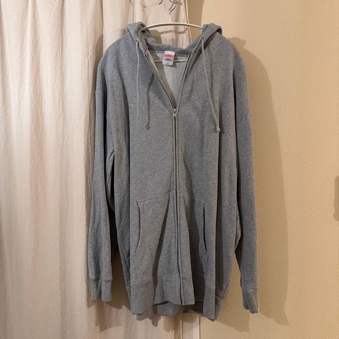 Chevon 【受注生産限定】刺繍ジップパーカー