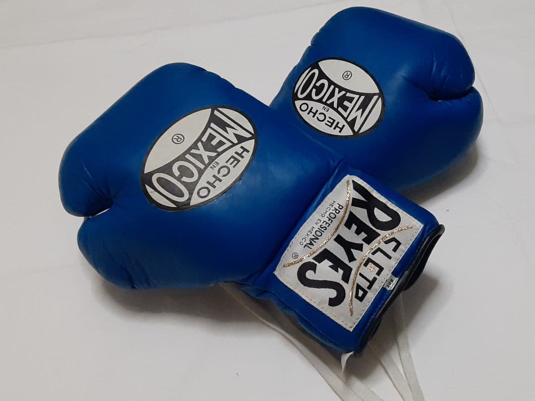 希少！Cleto Reyes ボクシンググローブ 8オンス 青 レイジェス - メルカリ