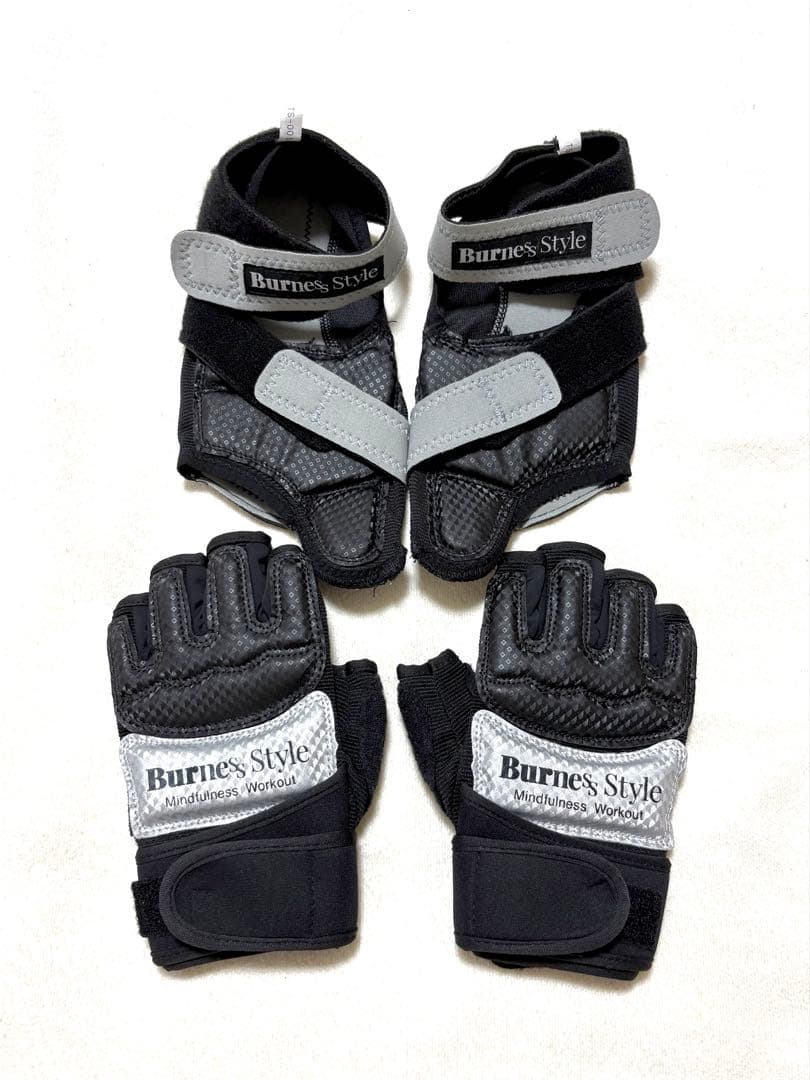 バーネススタイル シューズ&グローブ - メルカリ