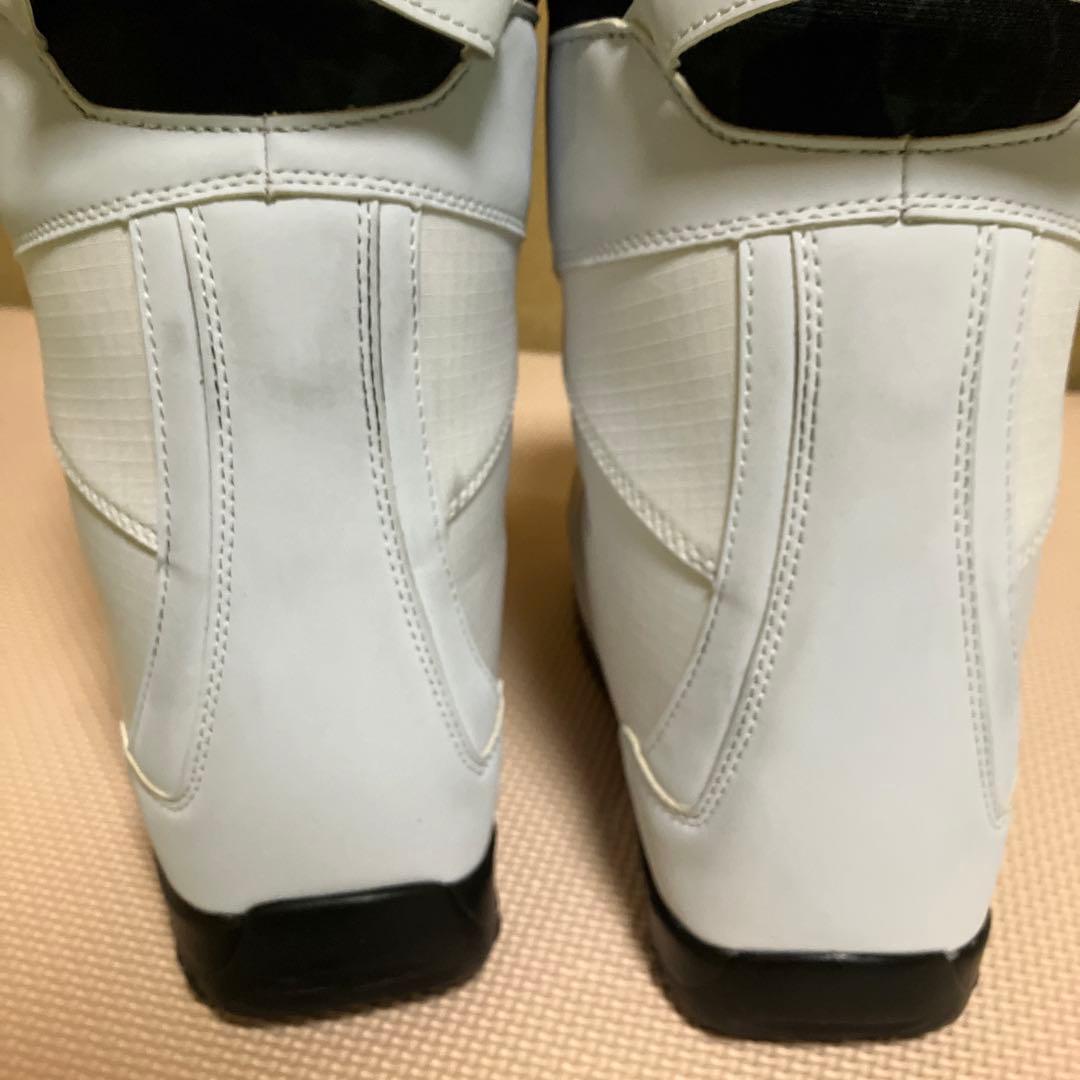 SPOON TGF ダイヤルブーツ ホワイト スノーボードブーツ 卸売り