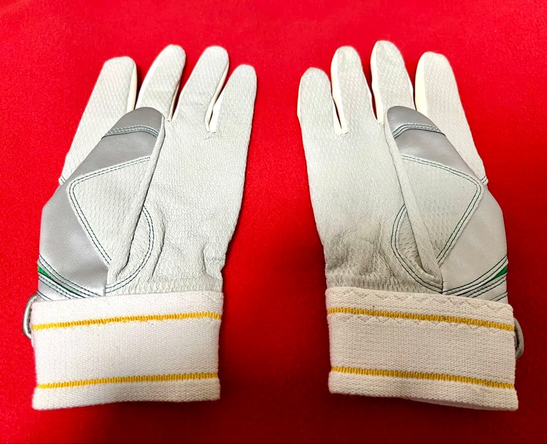 広島東洋カープ 羽月隆太郎 実使用 バッティンググローブ おまけ2個付