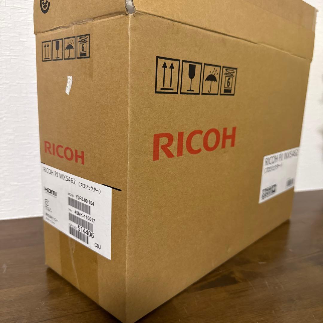 美品*RICOH プロジェクター WX5462 ランプ 3時間 元箱付き - メルカリ
