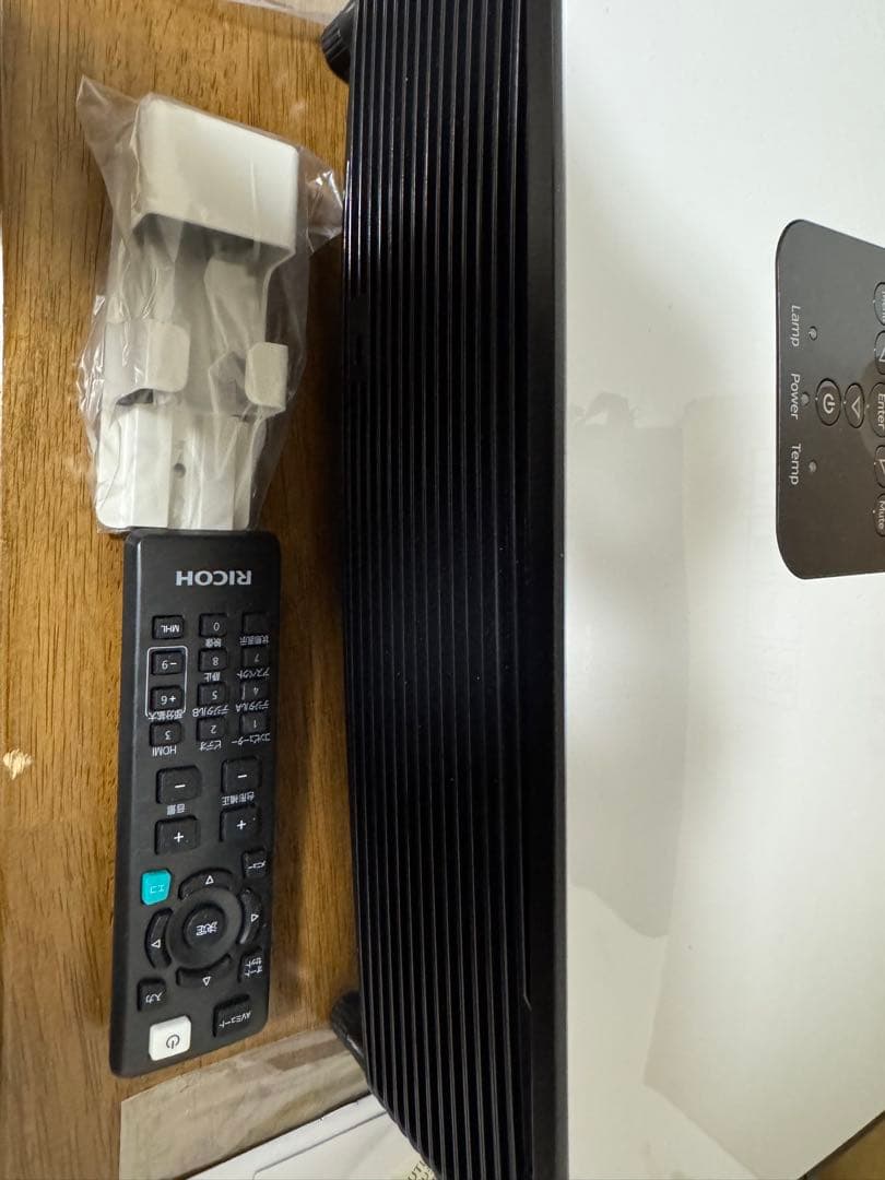 美品*RICOH プロジェクター WX5462 ランプ 3時間 元箱付き - メルカリ