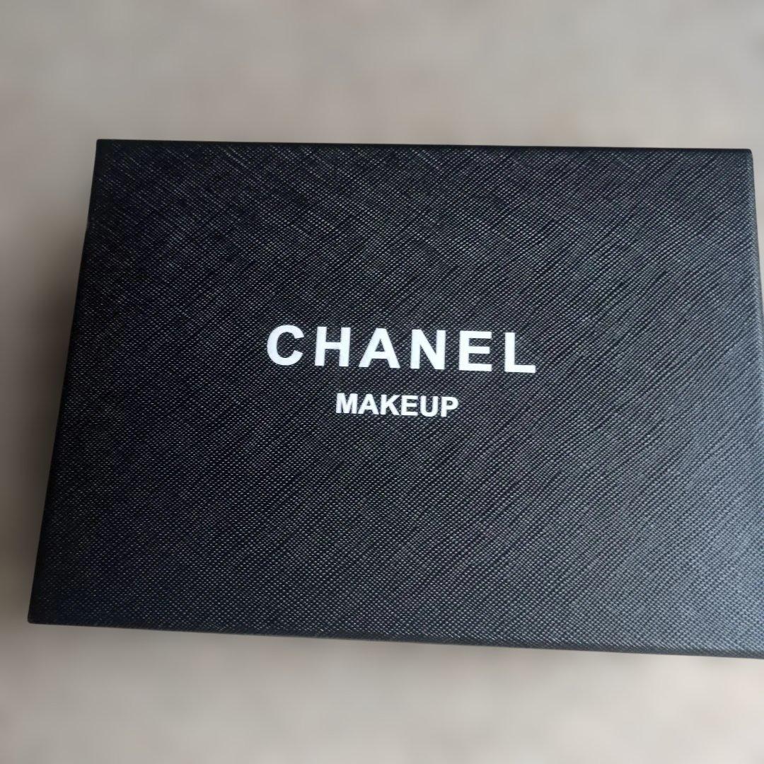 CHANEL　シャネル　ノベルティ　ツィードバック　ホワイト　白