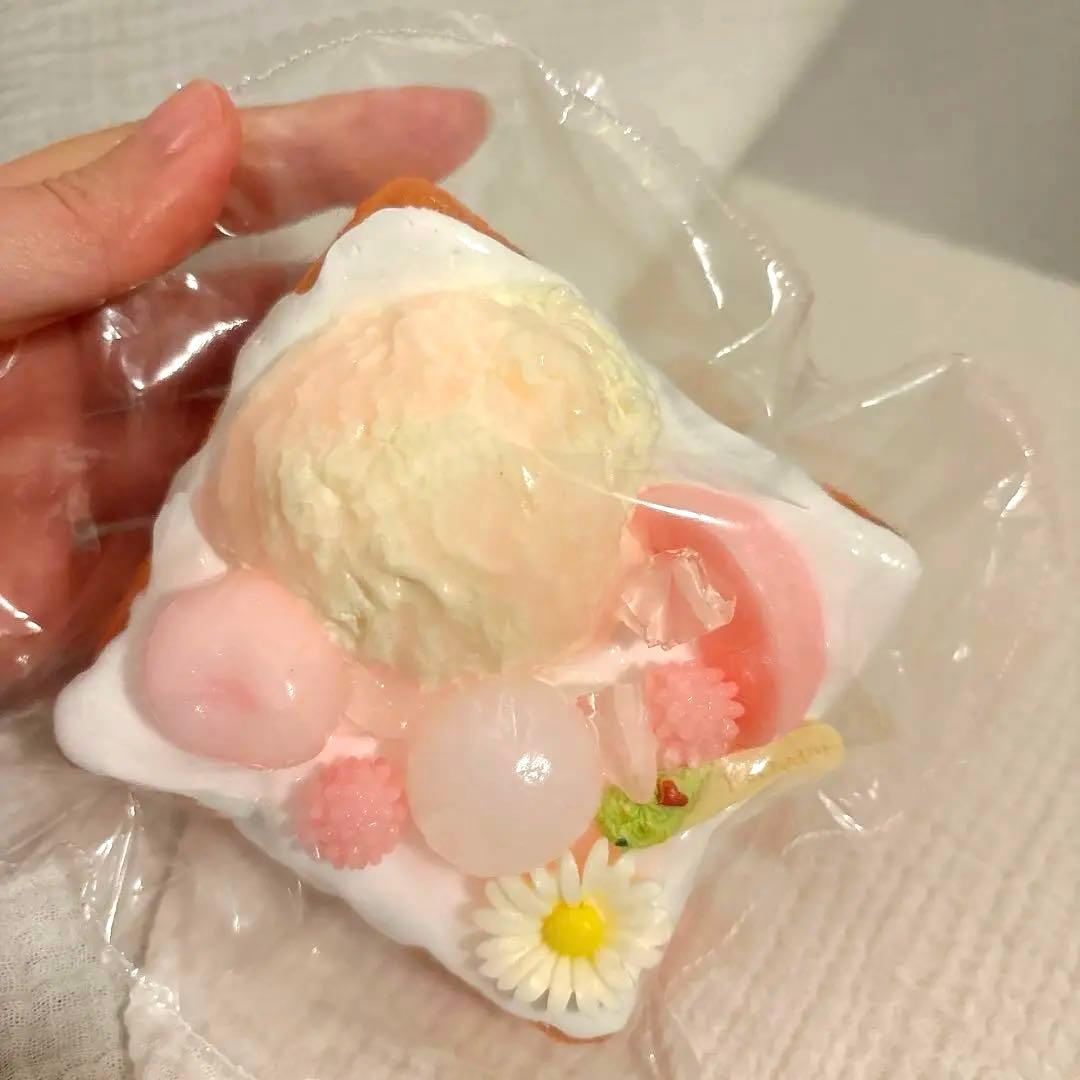 ももアイストースト スクイーズ kikisquishy - メルカリ