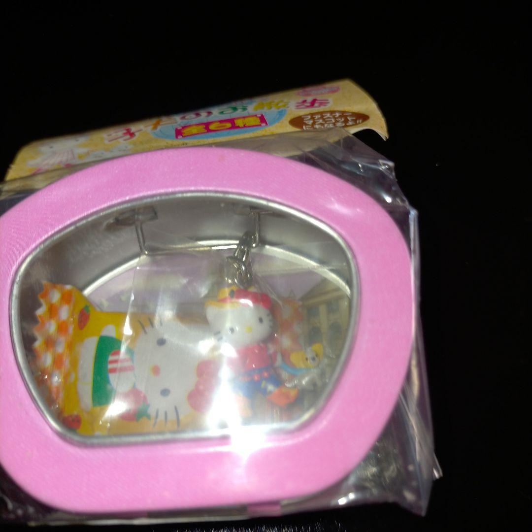 新品未開封　キティ　世界　　子犬のお散歩　ファスナーマスコット　６セット