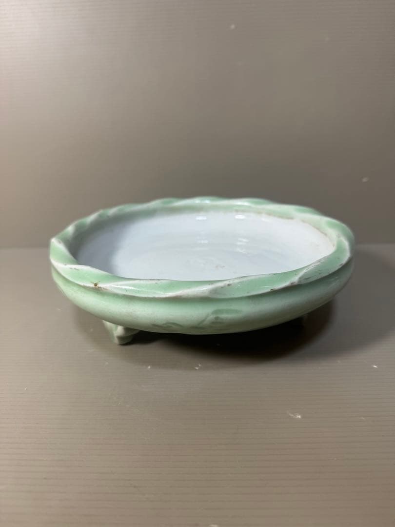 2420 古美術　青磁　三足　菓子鉢　時代物 青磁十二角鉢 柿右衛門様式 江戸時代中期頃 | 古美術ささき