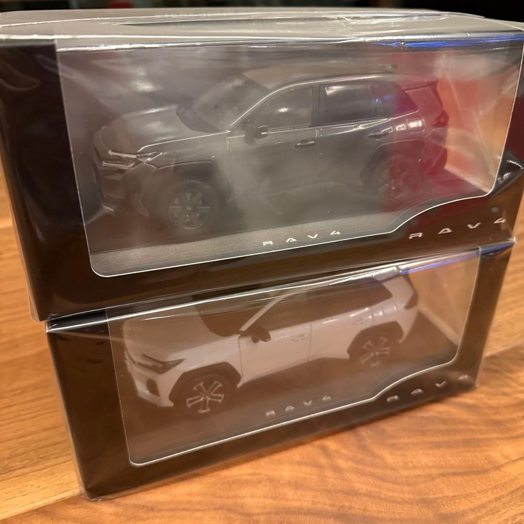 未開封】2つセット トヨタ新型RAV4 /カラーサンプル/ミニカー - メルカリ