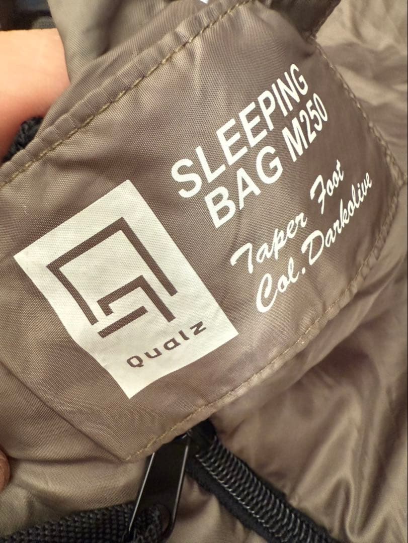 Qualz クオルツ スリーピングバッグM250 シュラフ 寝袋 - メルカリ