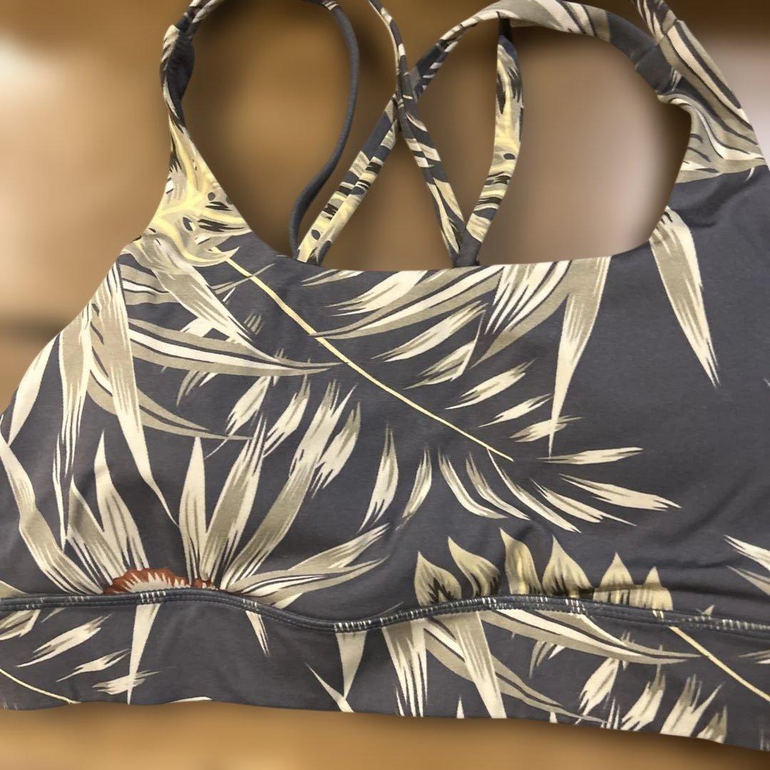 SUKALAボタニカル葉柄プリント Mサイズ - メルカリ