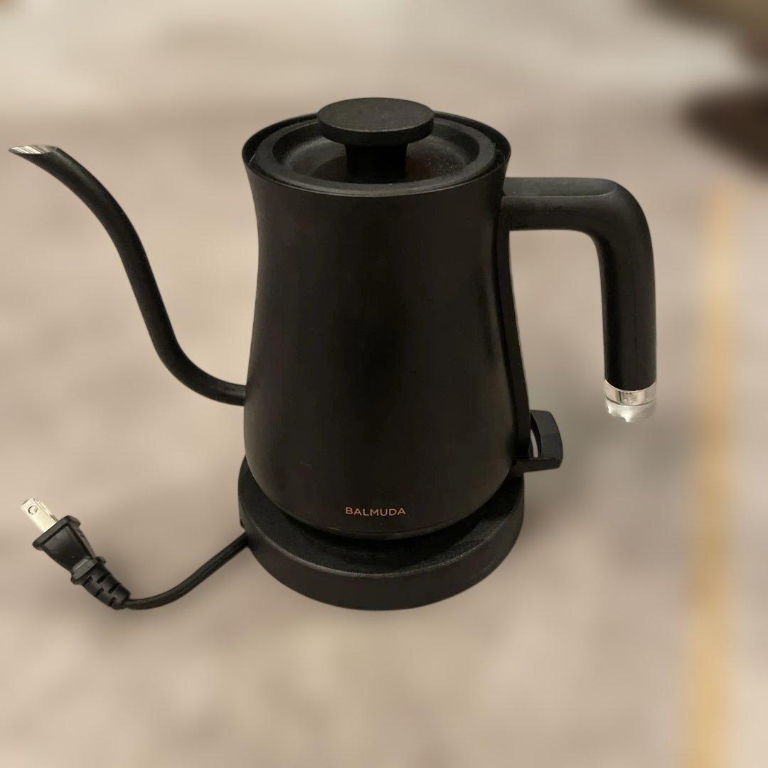 新品から40%割引！！ BALMUDA 電気ケトル ブラック 台座付き バルミューダ BALMUDA 電気ケトル BALMUDA The Pot（バルミューダ ザ