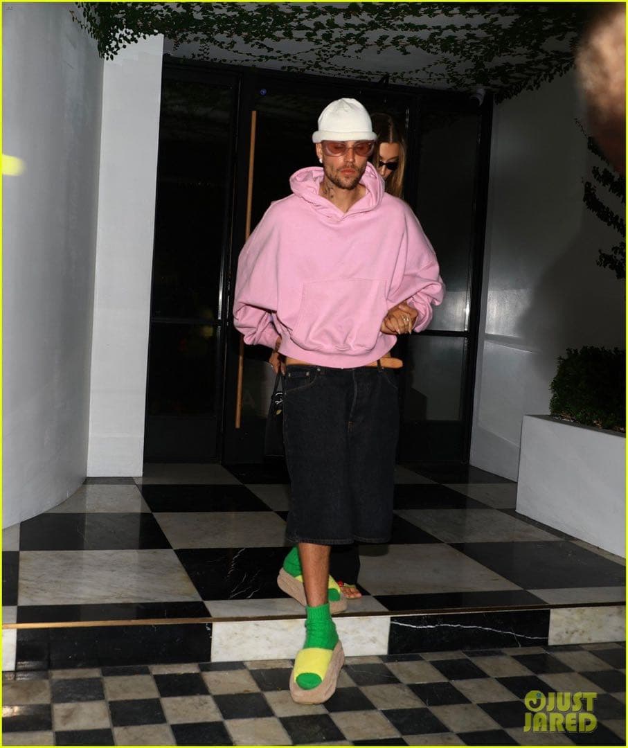 新品未使用Mサイズ SKYLRK REVERSE HOODIE ピンク CAVE - メルカリ