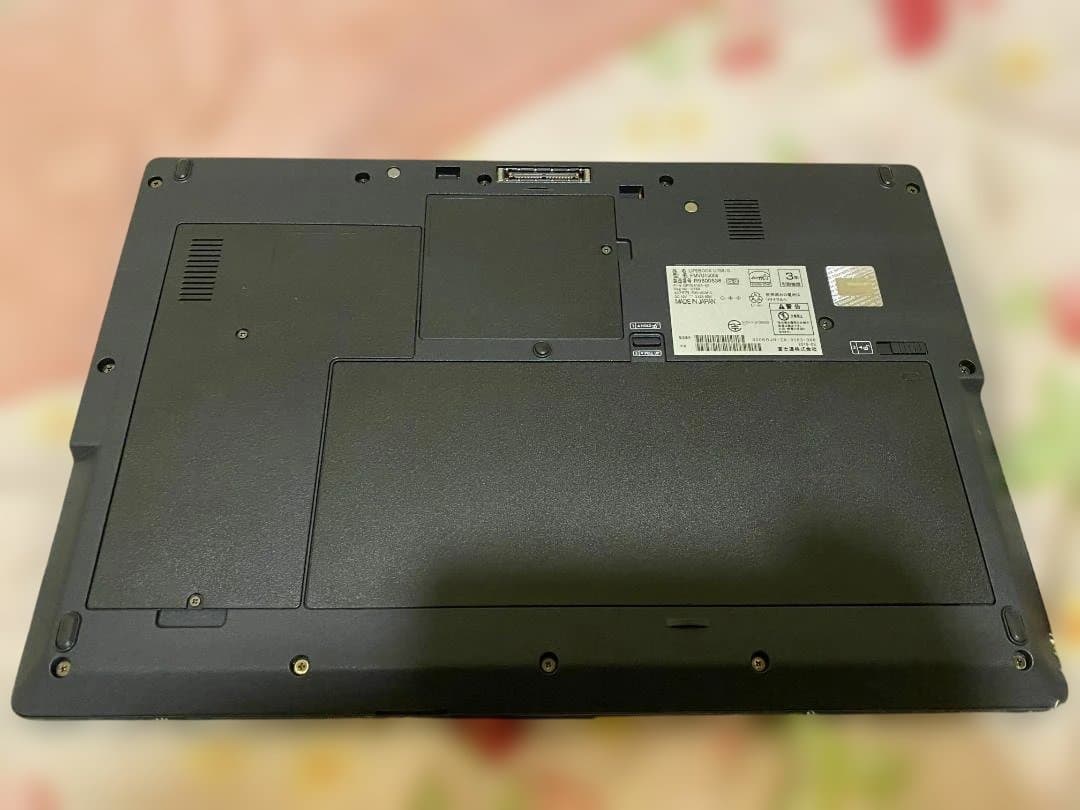 よ*ぺ様 〔備品〕 格安パソコン LIFEBOOK U758／S FMVU150
