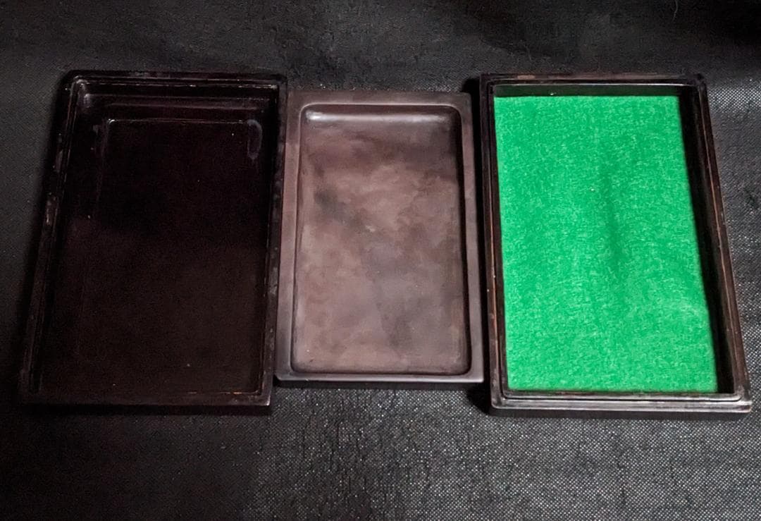 【端硯】◆濃厚な馬肝色に火捺の美石◆北嶺◆約七吋◆唐木共箱◆文革期以前◆検→端渓