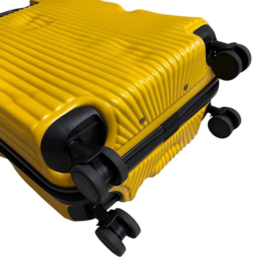《超美品》クラッシュバゲージ スーツケース Sサイズ 40L 4輪 イエロー 黄