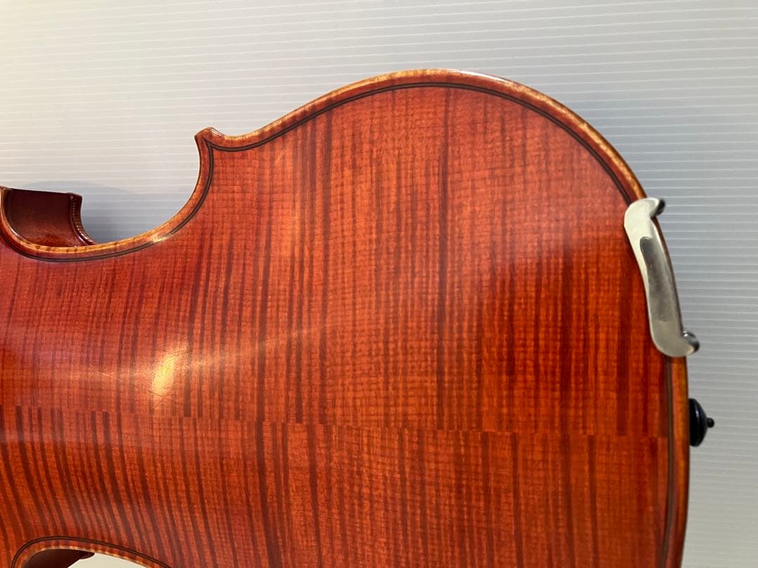 鈴木バイオリン No.330 4/4 1999年 杉藤弓付き 虎杢が美しい - メルカリ