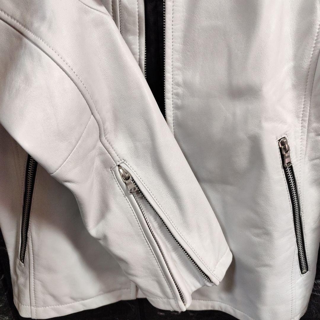 未使用に近い トルネードマート 純白の ラムレザーシングルライダース