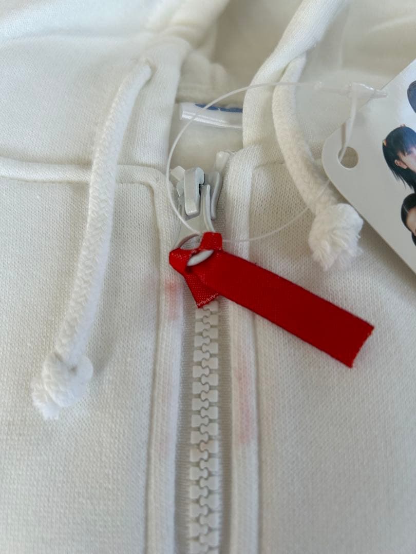 モーニング娘。ホワイト ジップアップパーカー