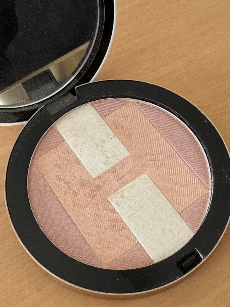 エルメス ハイライトパウダー 01 ローズピンク 18g - メルカリ