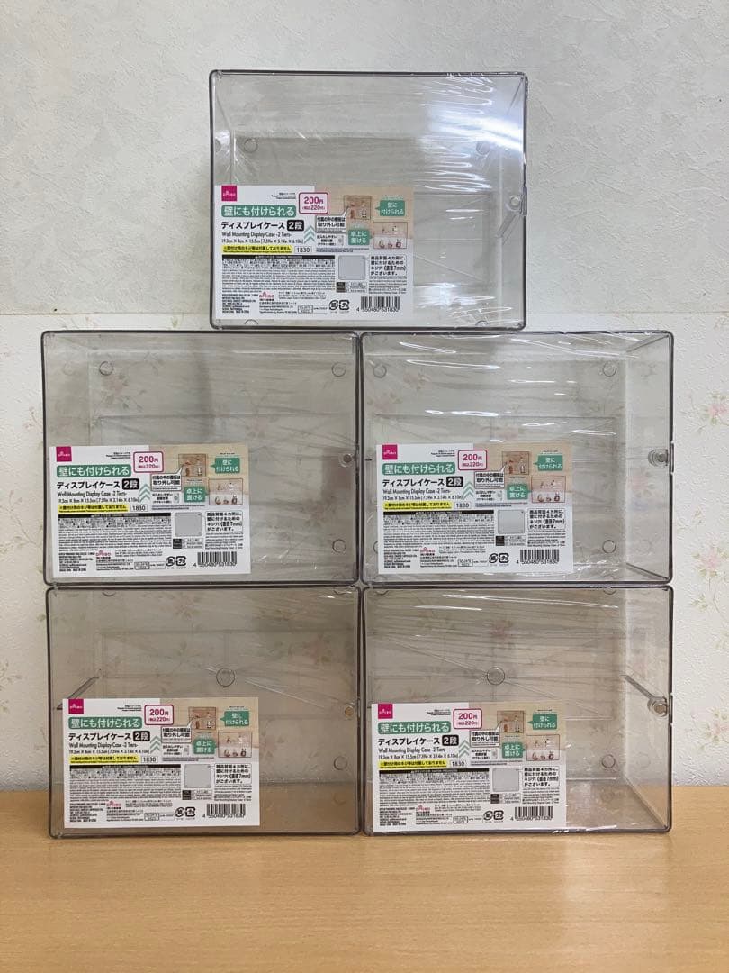 新品未使用】ダイソー 壁にも付けられる ディスプレイケース 2段 5個